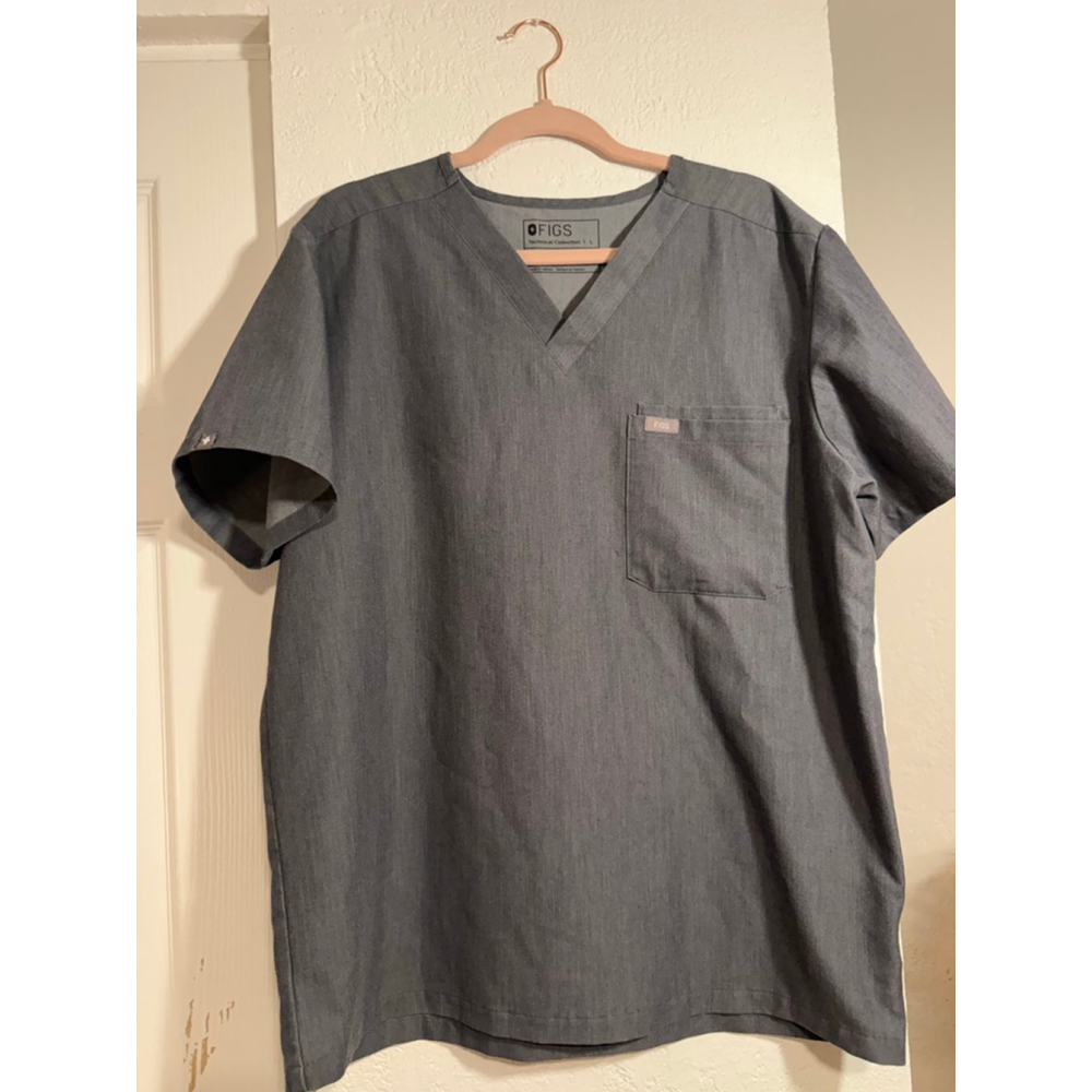 Preowned, FIGS Men's LeonThree-Pocket Scrub Top, Graphite, Large
